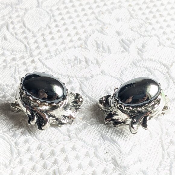 Vintage Ornate Hematite Pendant Necklace and Matching Earrings Set - Picture 13 of 14